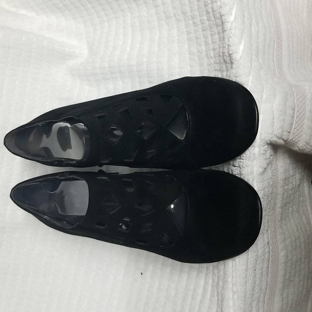 NWOT aerosols black heels size 9